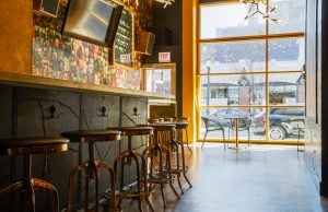 Where to Enjoy Great Food and Live Music in Chicago’s Old Town Neighborhood