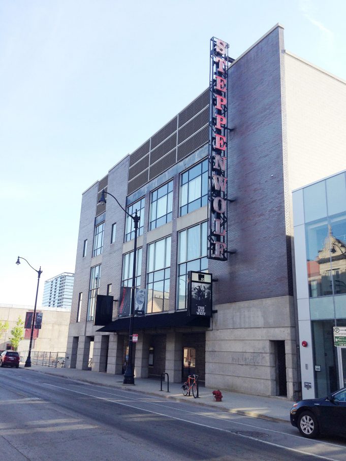 Plan Your Trip to Steppenwolf Theatre
