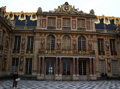 Walk Through the Digital Doors of the Luxurious Palace of Versailles, Plus Take a Stroll in the Exquisite Gardens! Palace of Versailles