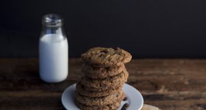 How to Make DoubleTree by Hilton’s Signature Chocolate Chip Cookie Recipe DoubleTree by Hilton Signature Chocolate Chip Cookies