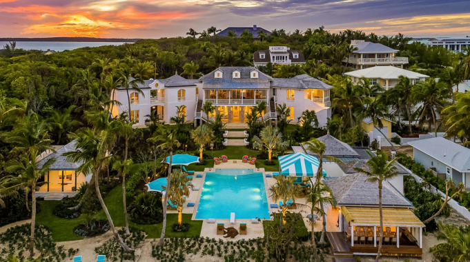 Inside Kylie Jenner’s Bahamas Vacation Rental Kylie Jenner's Bahamas Vacation Rental