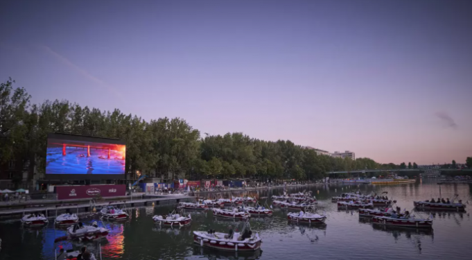 A Pop-up Floating Cinema Is Coming to Chicago, Other Cities Floating Cinema Chicago