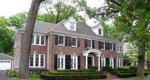 Visit the Home Alone House in Winnetka home alone house