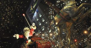 The 32nd Annual Wintrust Magnificent Mile Lights Festival Illuminates Chicago With Holiday Splendor