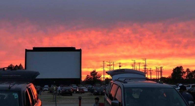 Drive-In Movie Theaters Near Chicago - Travel Insider