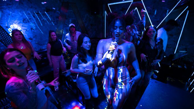 Unleash Your Inner Superstar By Exploring Chicago’s Thriving Karaoke Scene