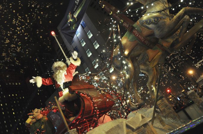 The 32nd Annual Wintrust Magnificent Mile Lights Festival Illuminates Chicago With Holiday Splendor