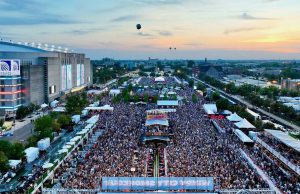 Chicago’s Top Outdoor Country Music Fest Blends Music and BBQ Bliss